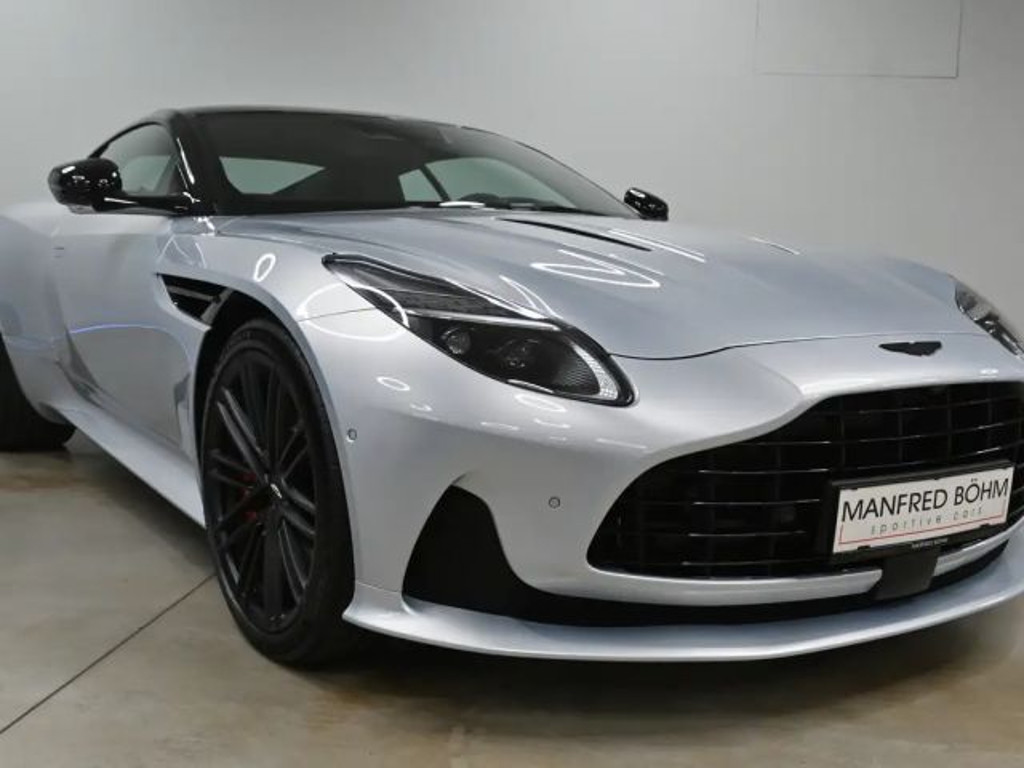 Aston Martin DB12