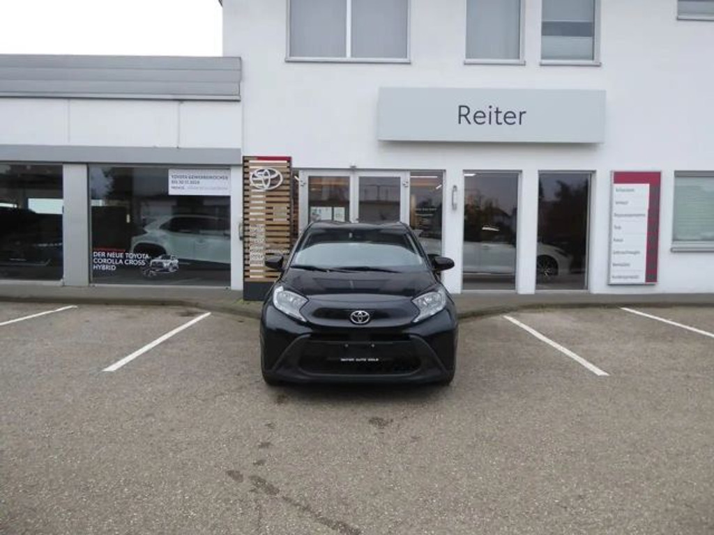 Toyota Aygo X Hatchback VVT-i Play