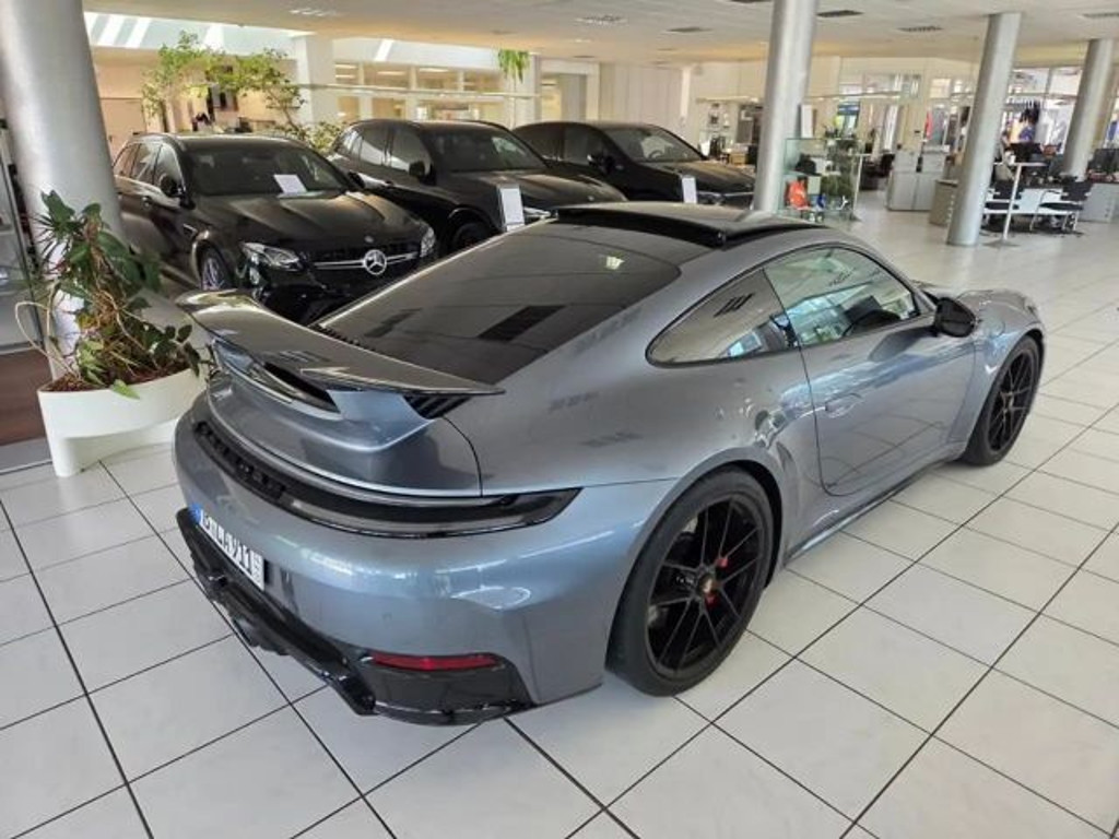 Porsche 992