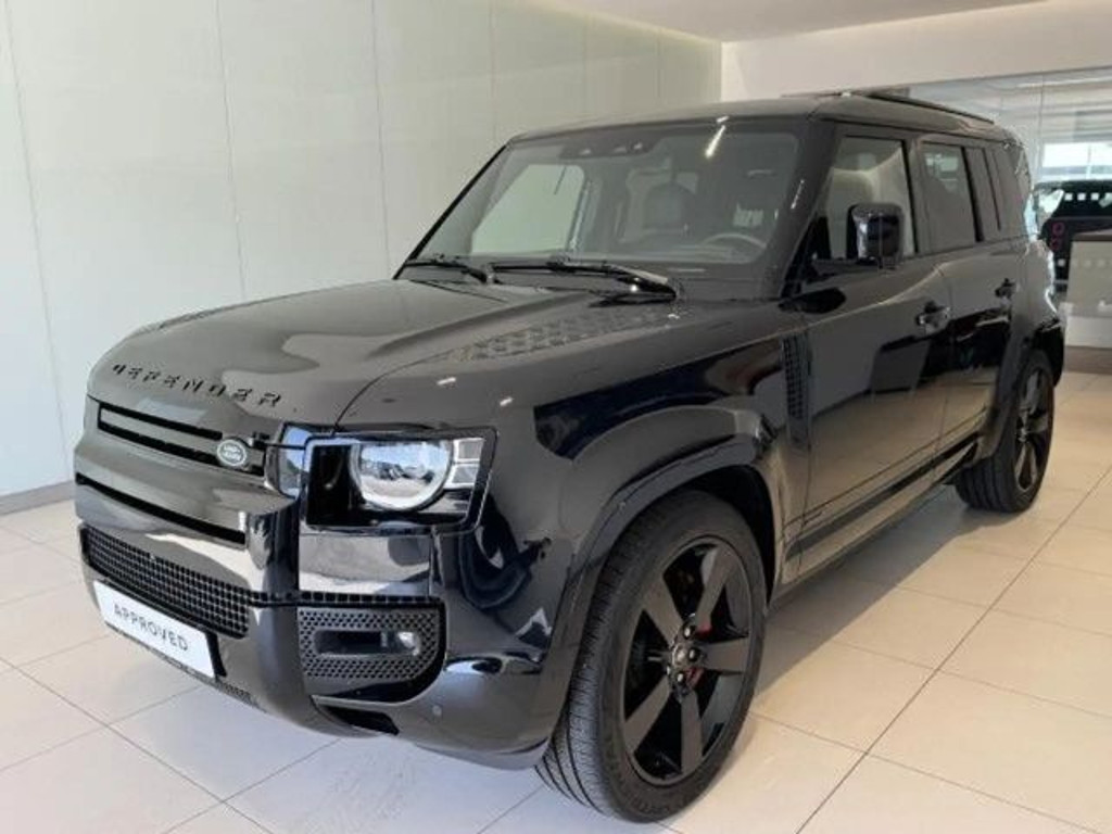 Land Rover Defender D300 110 Black Pack