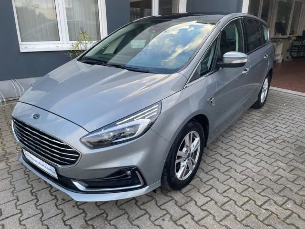 Ford S-Max Titanium