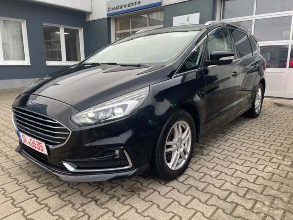 Ford S-Max Titanium