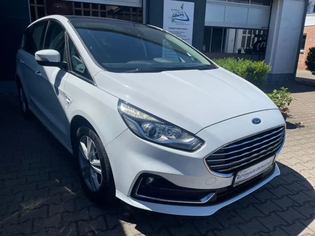 Ford S-Max Titanium
