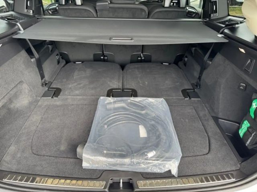 Volvo XC90 T8 Plus Dark