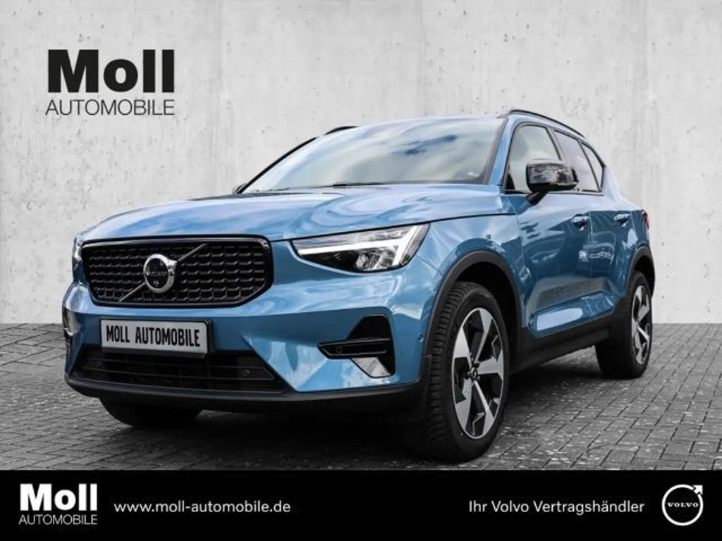 Volvo XC40 Plus Dark