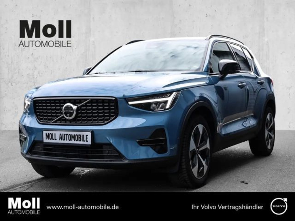 Volvo XC40 Plus Dark