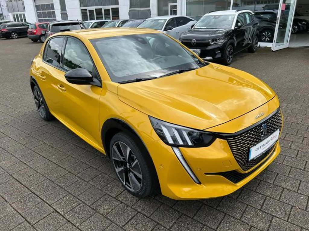 Peugeot e-208