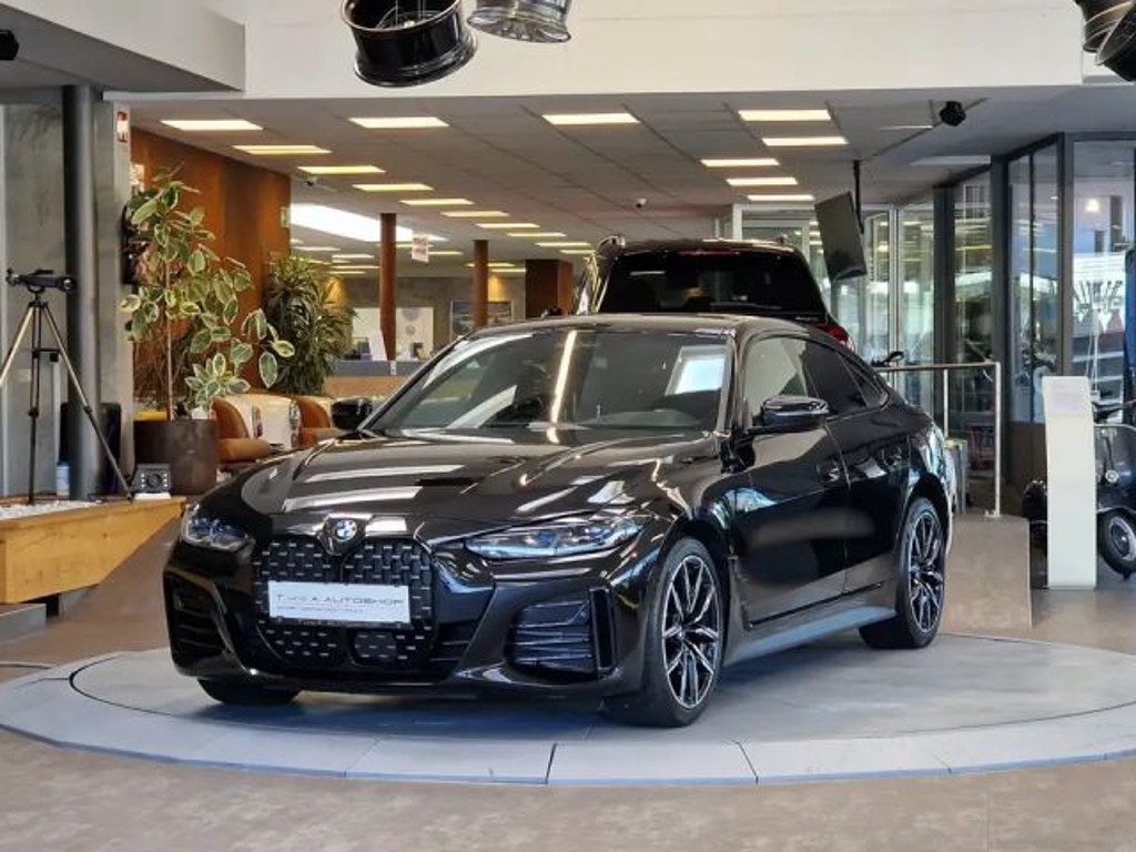 BMW 4 Serie 420 xDrive Coupé Gran Coupé Sedan 420d