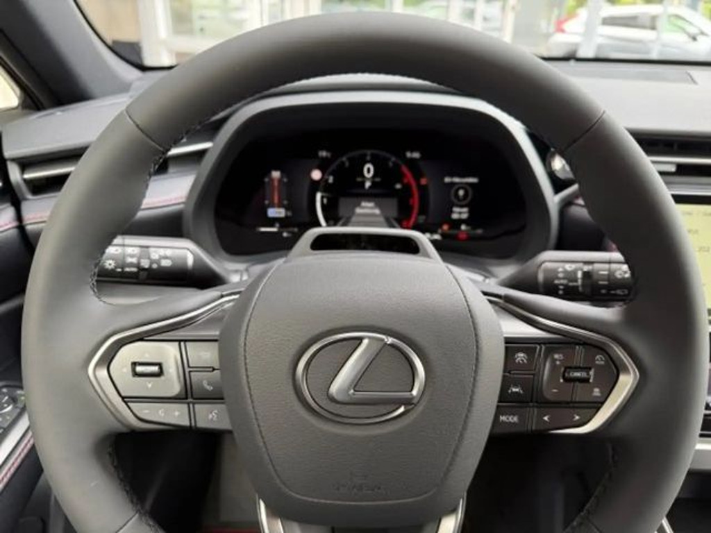 Lexus LBX