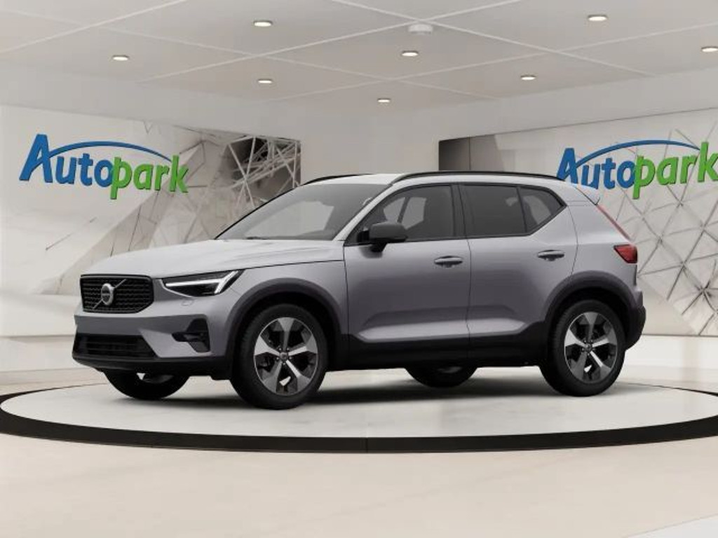 Volvo XC40 Plus Dark