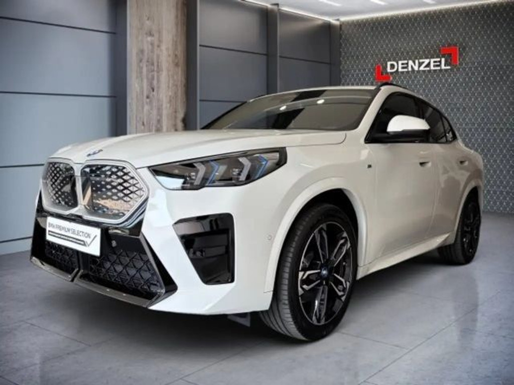 BMW iX2 xDrive30