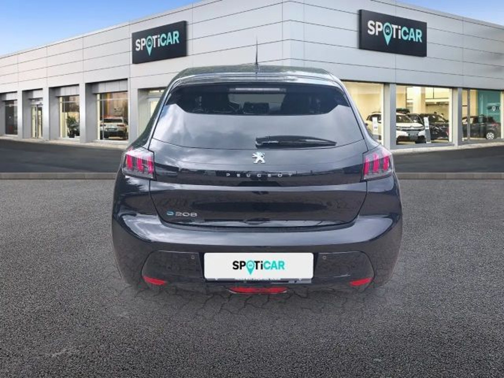 Peugeot e-208