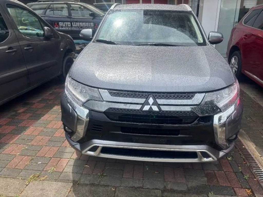 Mitsubishi Outlander PHEV 4WD