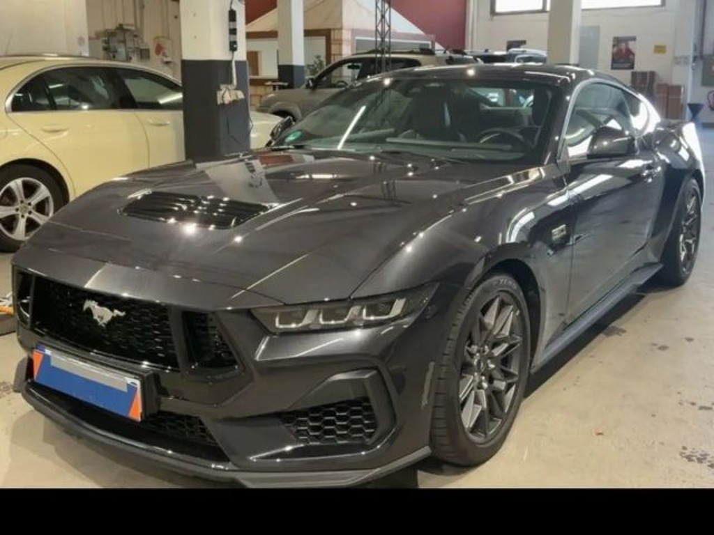 Ford Mustang Fastback GT 5.0 V8