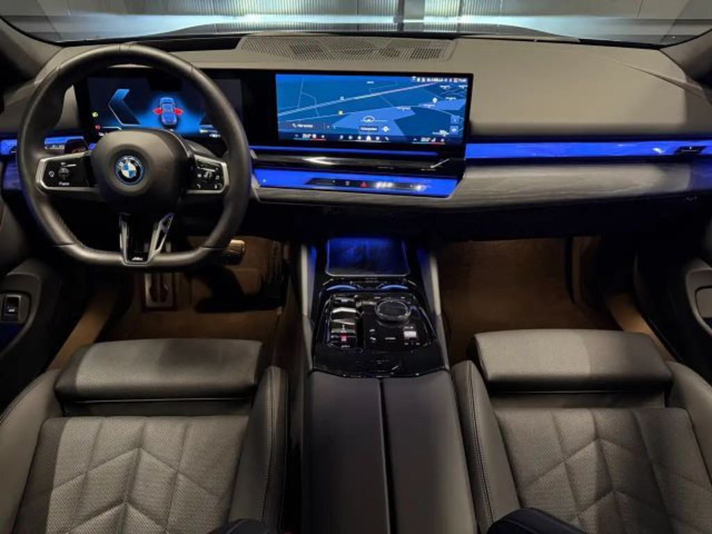 BMW i5