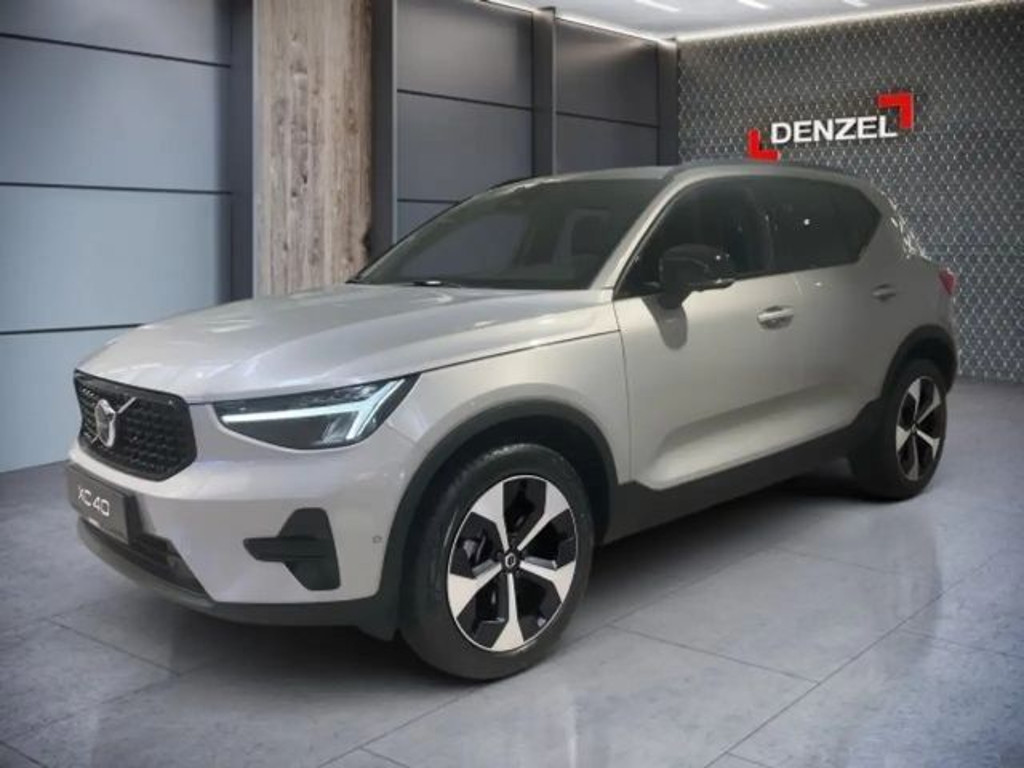 Volvo XC40 Plus Dark