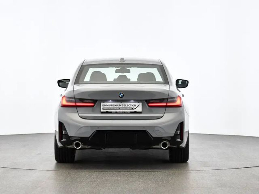 BMW 3 Serie 320 xDrive Sedan 320i