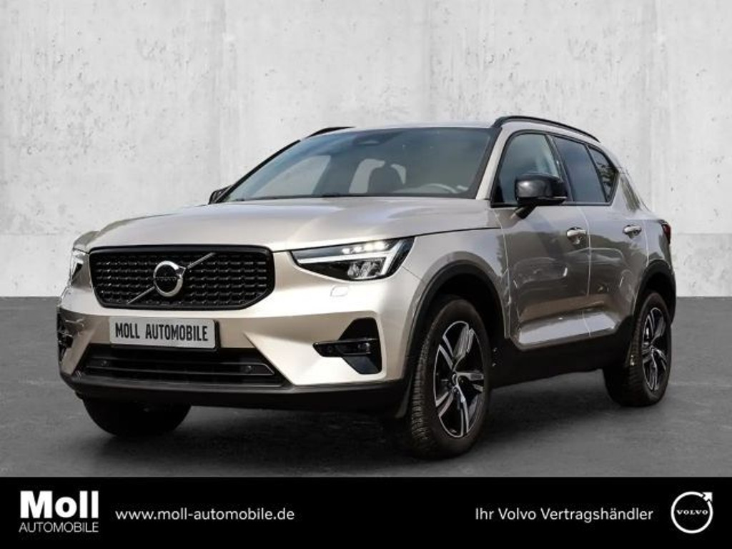 Volvo XC40 Plus Dark