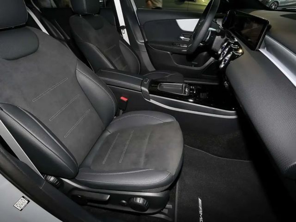 Mercedes-Benz A-Klasse A 200 AMG Line