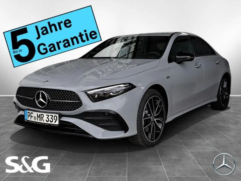 Mercedes-Benz A-Klasse A 250 AMG Line A 250 e