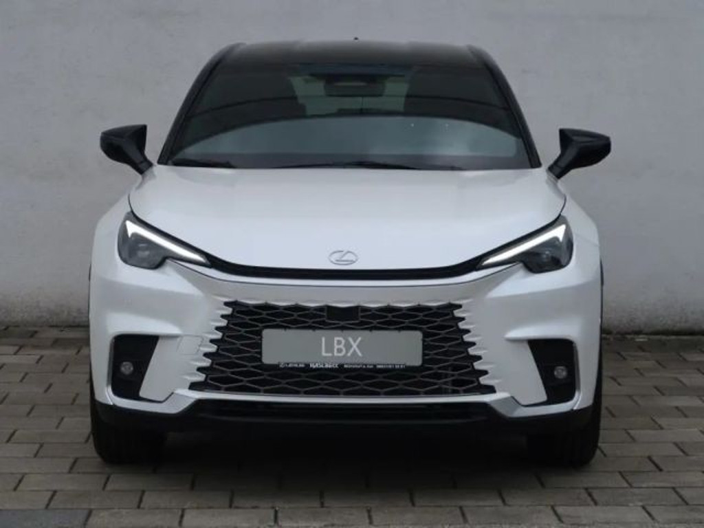 Lexus LBX