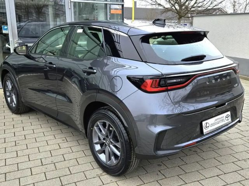Lexus LBX