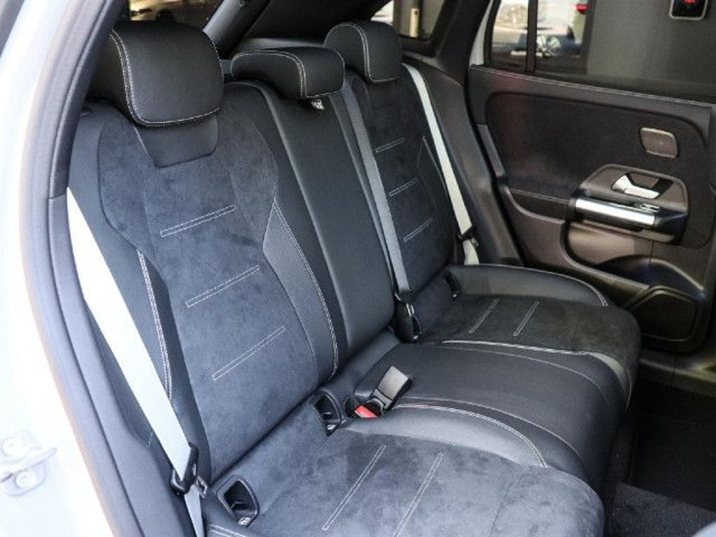 Mercedes-Benz GLA-Klasse GLA 220 4MATIC GLA 220 d