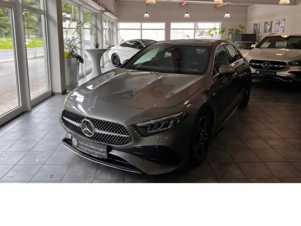 Mercedes-Benz A-Klasse A 180 AMG Line