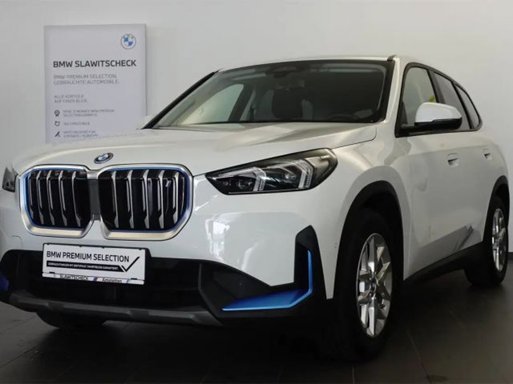 BMW iX1 xDrive30