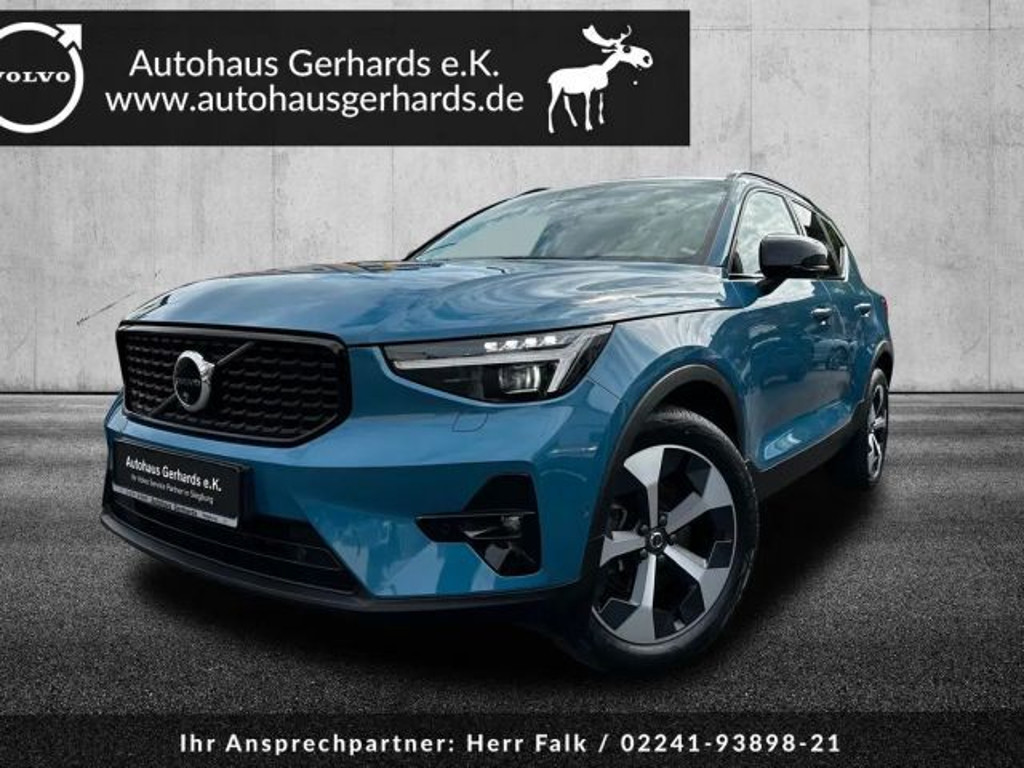 Volvo XC40 Plus Dark