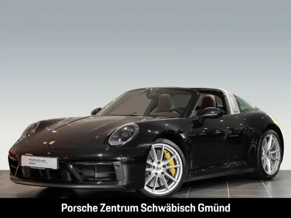 Porsche 992 GTS Targa Coupé 4