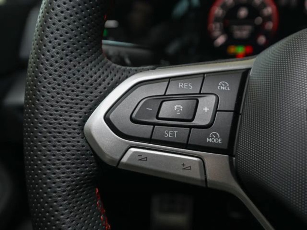 Volkswagen Golf DSG GTI Golf VIII 2.0 TSI