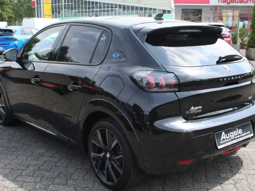 Peugeot e-208