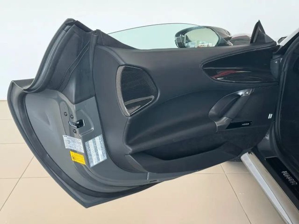 Ferrari SF90
