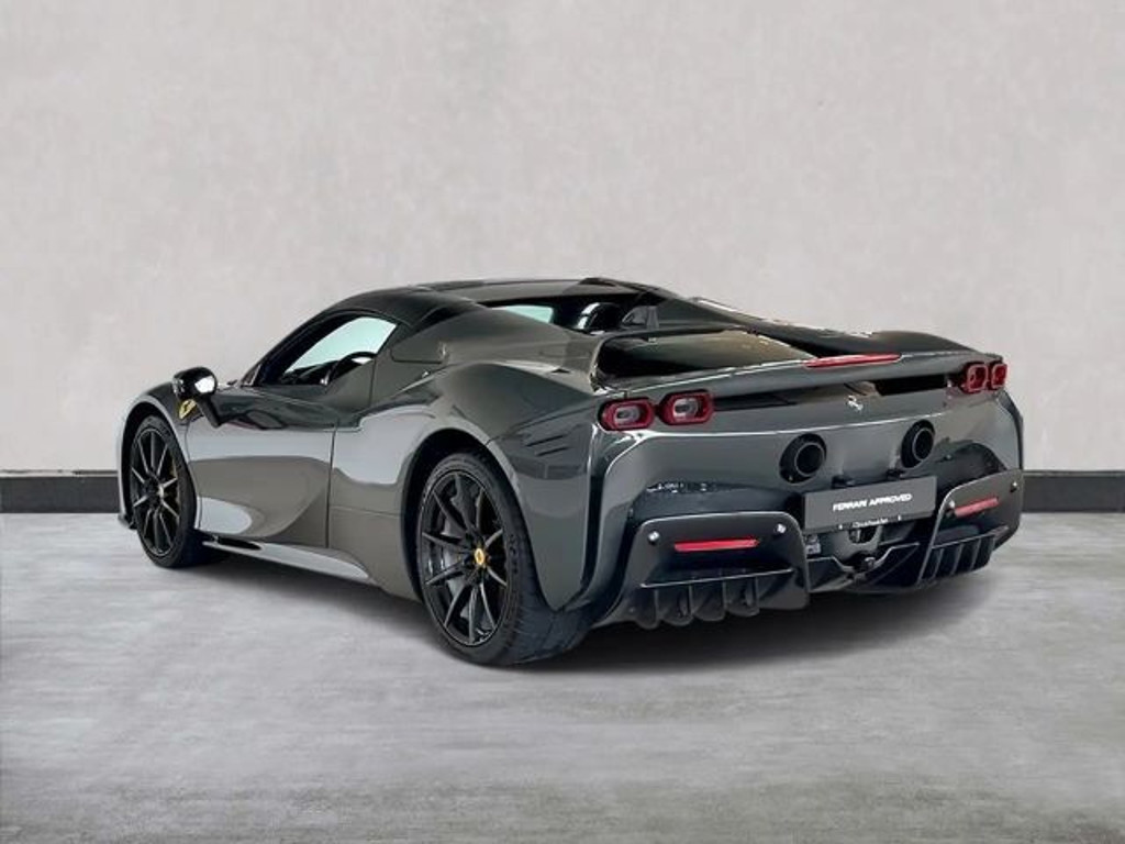 Ferrari SF90