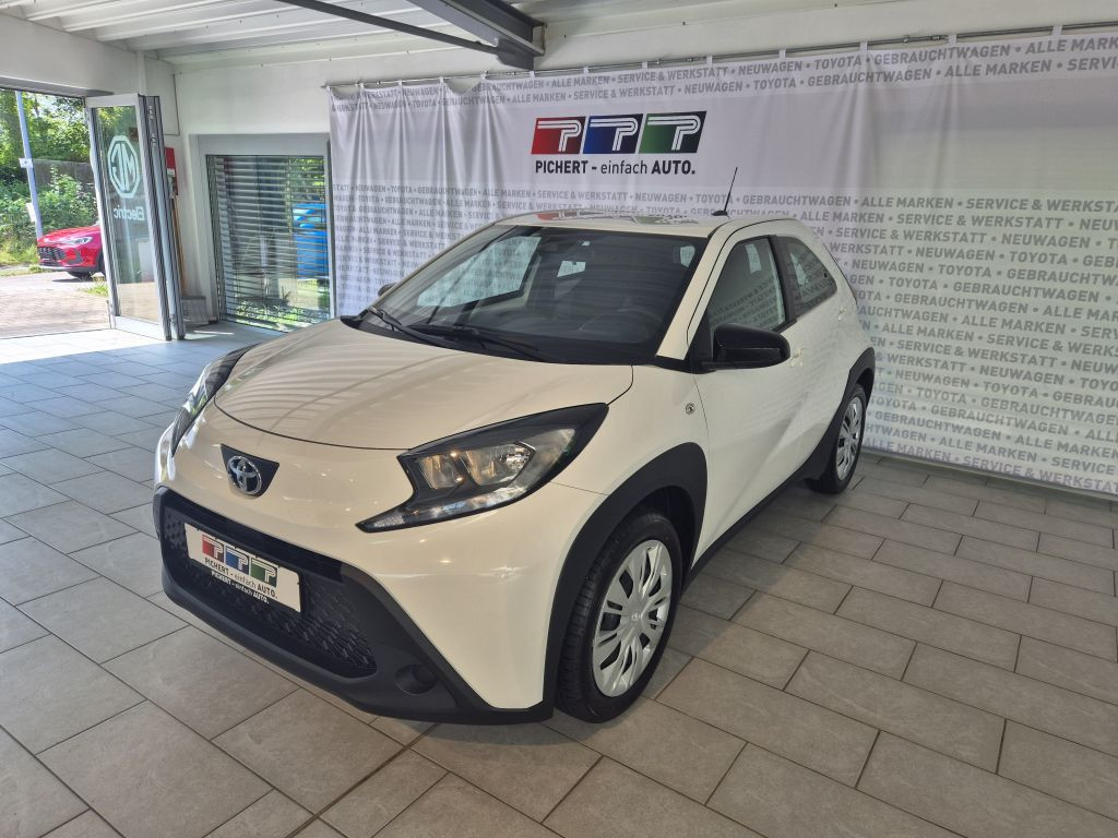 Toyota Aygo X Business 5-deurs Basis