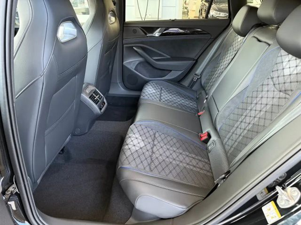 Volkswagen Passat Sport Variant eHybrid