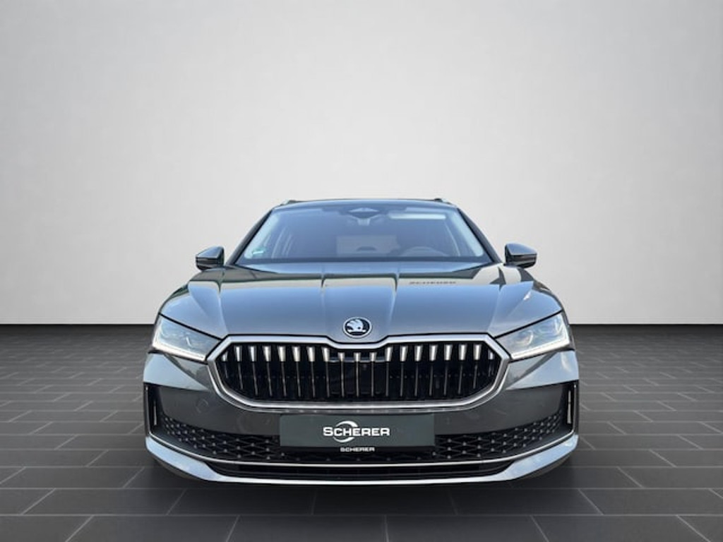 Skoda Superb Combi iV