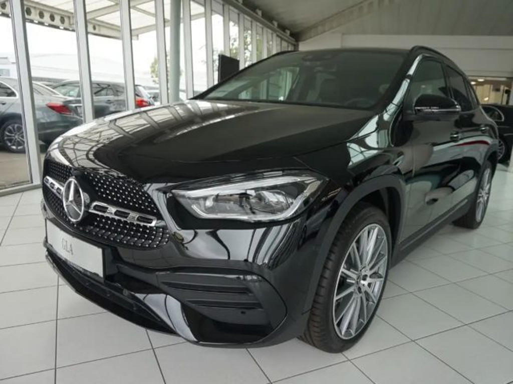 Mercedes-Benz GLA-Klasse GLA 250 AMG Line GLA 250 e