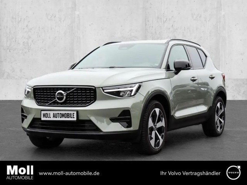 Volvo XC40 Plus Dark