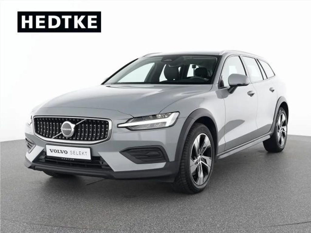 Volvo V60 Cross Country AWD Plus