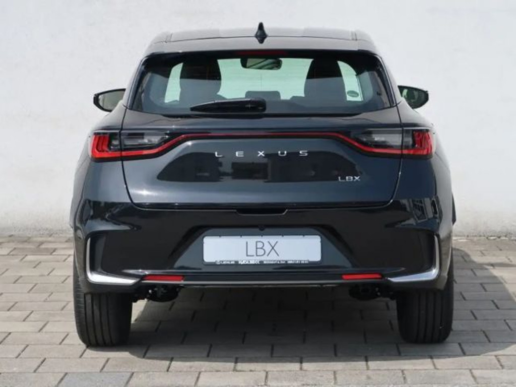 Lexus LBX