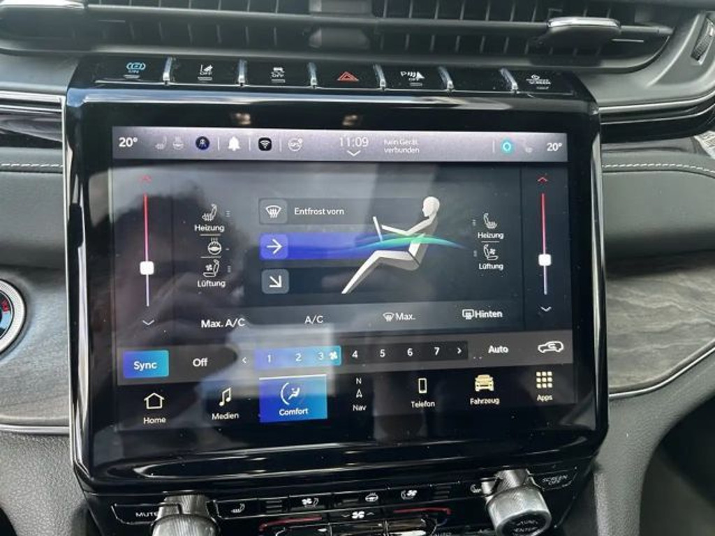 Jeep Grand Cherokee Overland Hybrid