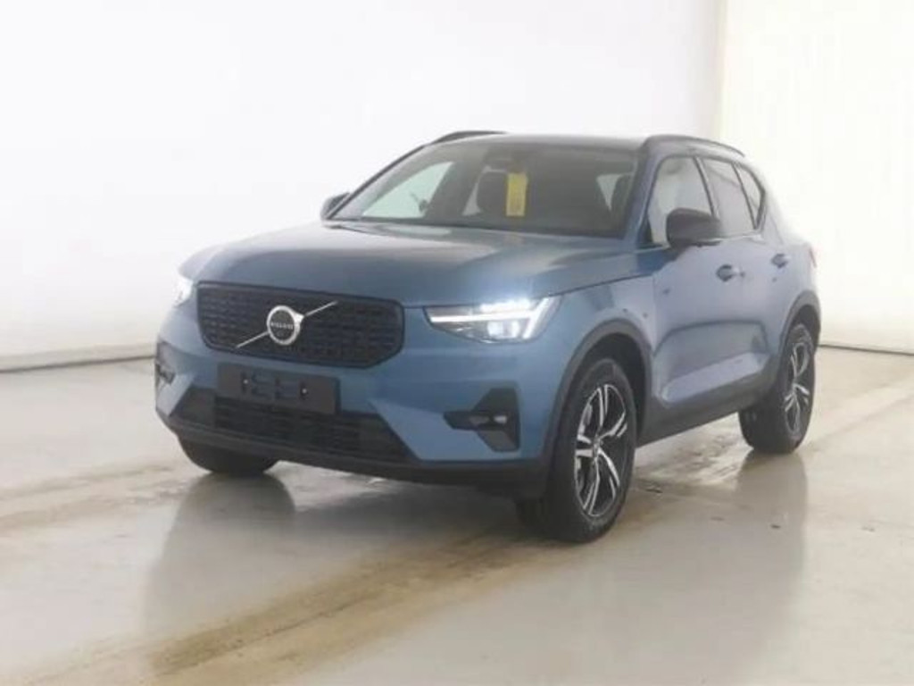 Volvo XC40 Plus Dark