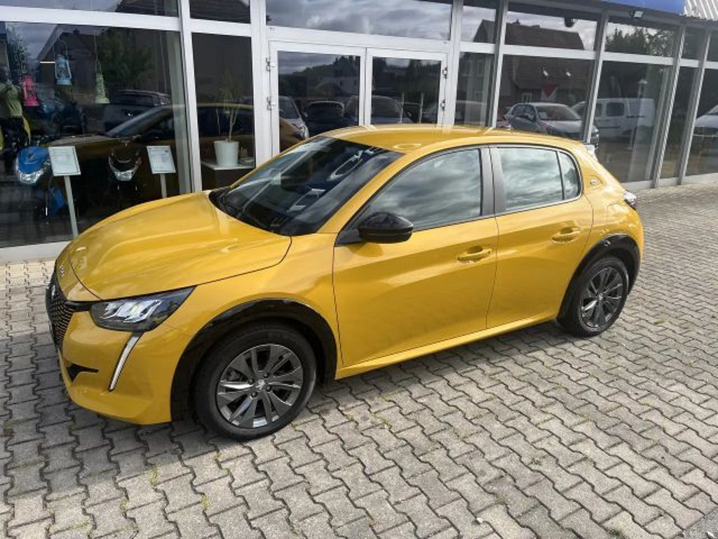 Peugeot e-208