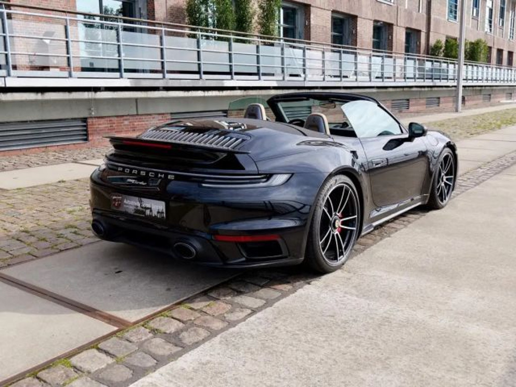 Porsche 992