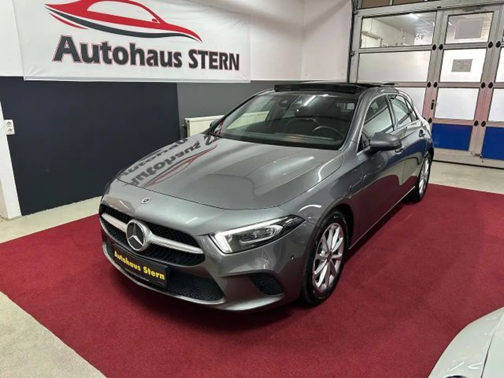 Mercedes-Benz A-Klasse A 250 *Carplay*LED*Kamera*Pano-Schiebe*