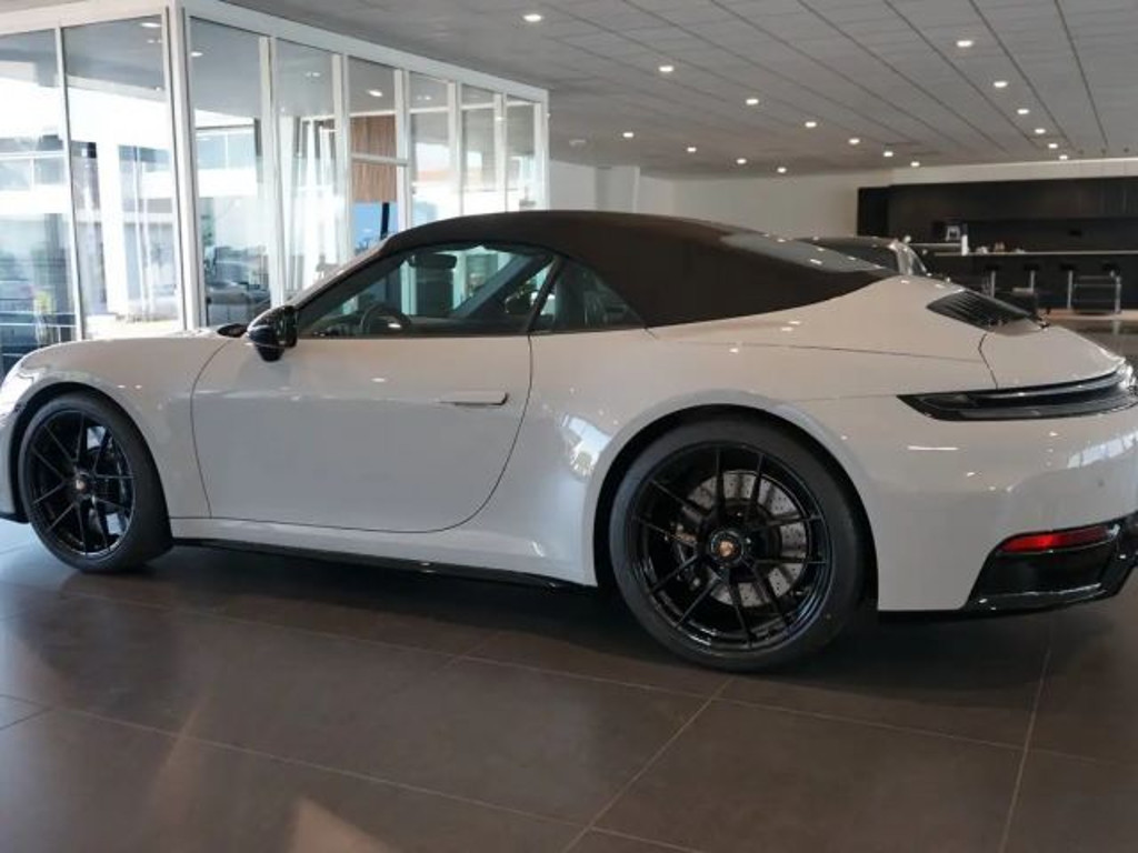 Porsche 992