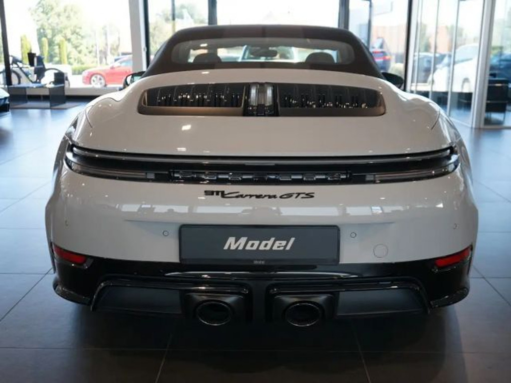 Porsche 992