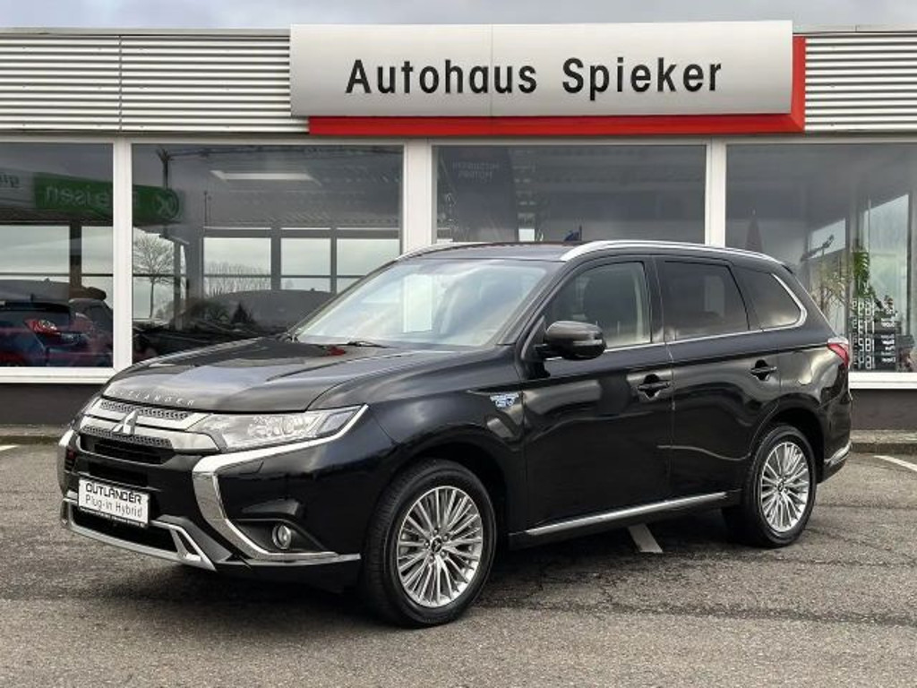 Mitsubishi Outlander PHEV 4WD